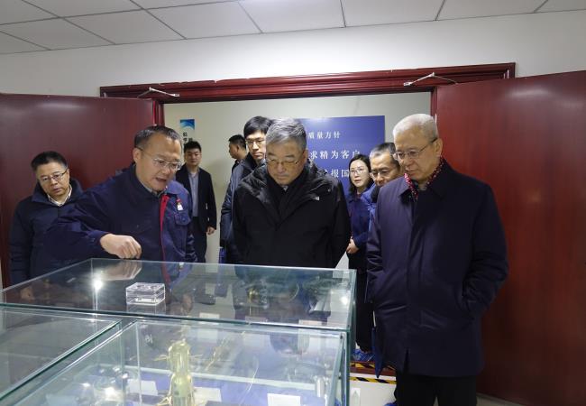 國(guó)機(jī)集團(tuán)黨委書記、董事長(zhǎng)張曉侖到軸研所調(diào)研